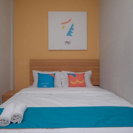 Sans Hotel Tiga Putri Semarang By Reddoorz Extérieur photo