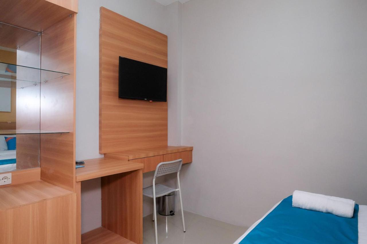 Sans Hotel Tiga Putri Semarang By Reddoorz Extérieur photo