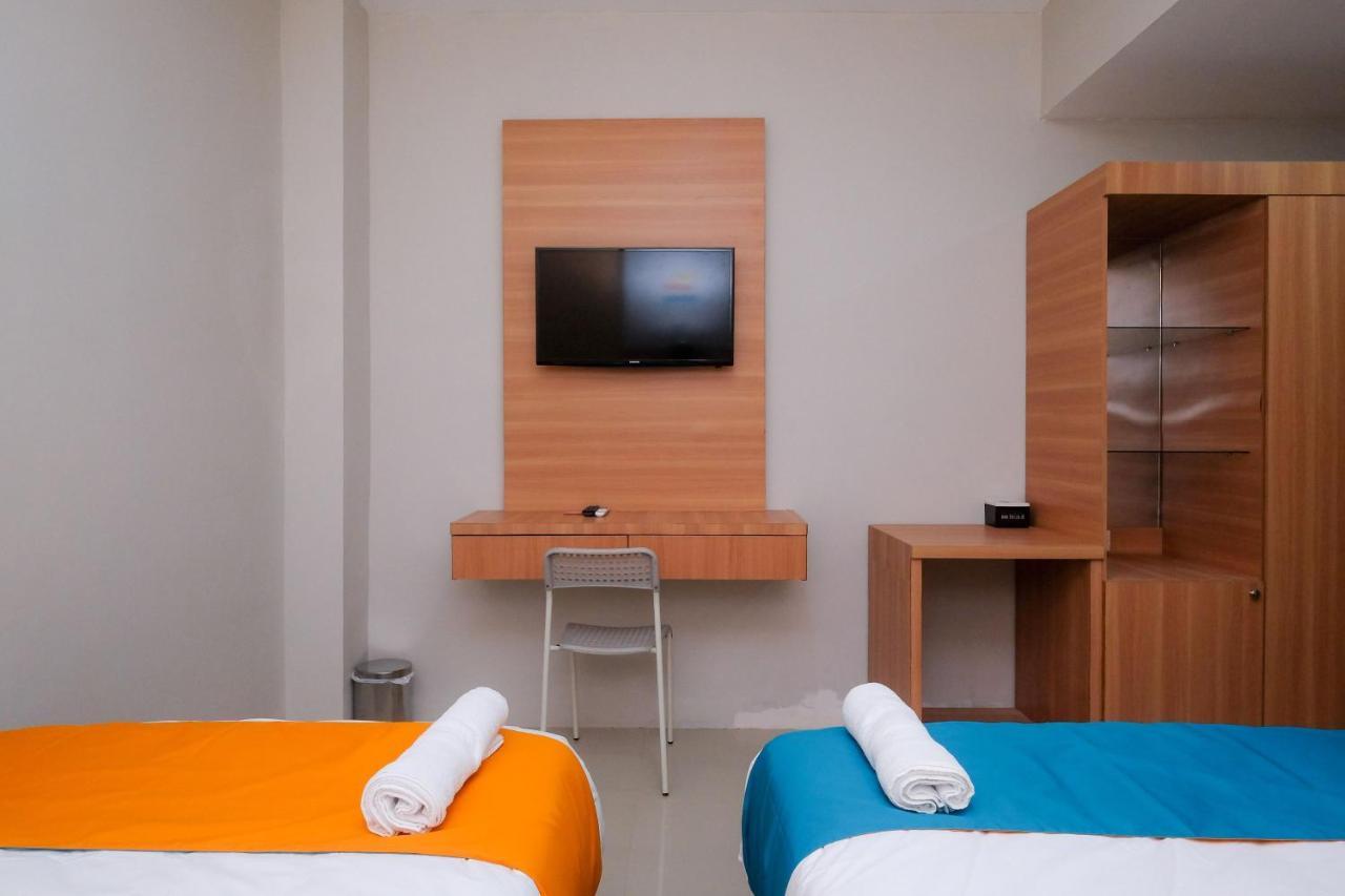 Sans Hotel Tiga Putri Semarang By Reddoorz Extérieur photo