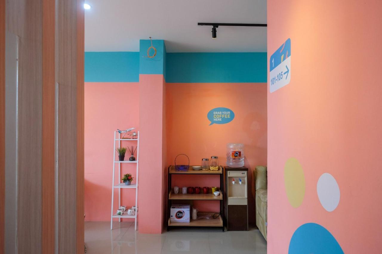 Sans Hotel Tiga Putri Semarang By Reddoorz Extérieur photo