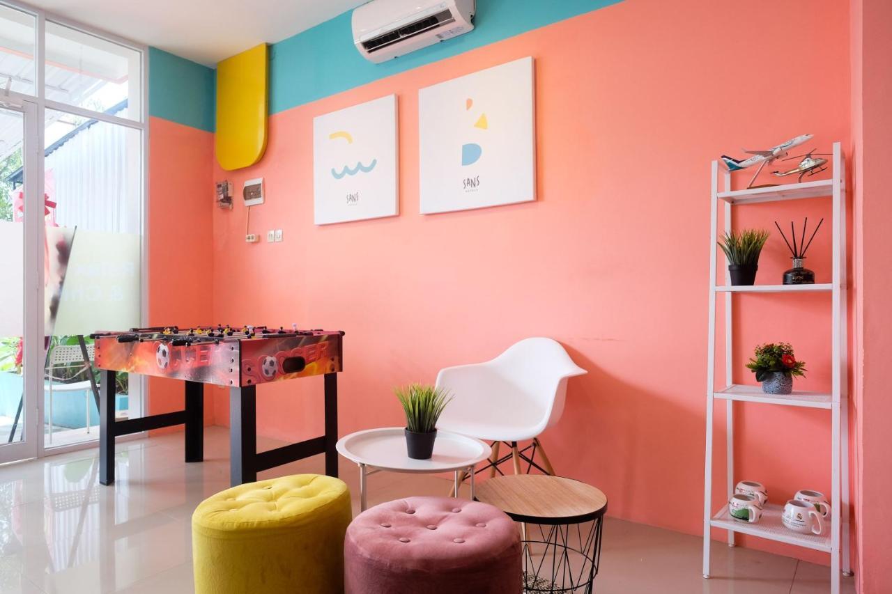 Sans Hotel Tiga Putri Semarang By Reddoorz Extérieur photo